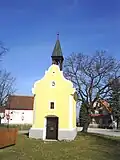 Kaple na návsi