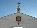 U vchodu do kláštera Nanebevzetí Panny Marie (Novomoskovsk, Rusko, 2014)