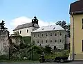 Škola a kostel v Hibschově rodišti