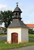 Kaple na návsi
