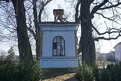 Honice - kaple sv. Jana Nepomuckého (stav březen 2022) (6).jpg