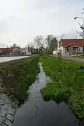 Vodní příkop u nádrže