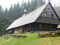 Bouda se zvoničkou