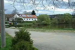 Hráz rybníka