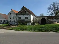 Usedlost na návsi