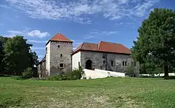 Horní tvrz in Kestřany (1).JPG