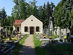 Hostivařský hřbitov s márnicí