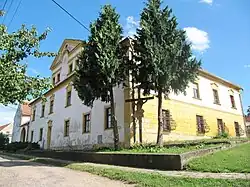 Hrádek (ZN), fara.jpg