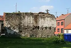 Hradební zeď Slavkov u Brna.jpg