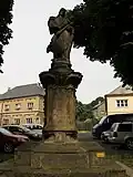 Hrob, socha svatého Josefa.jpg