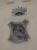 Rodový erb na hrobce Korbů z Weidenheimu