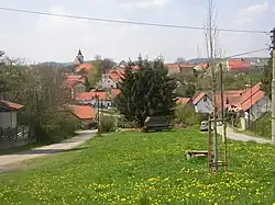 Pohled na střed obce od východu
