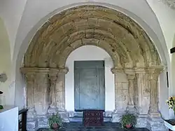 Pozdně románský portál na sev. straně kostela sv. Václava, Hulín (kol. 1224)