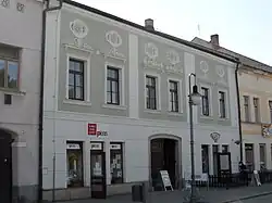 Hus_square43.JPG