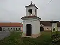 kaple se zvonicí