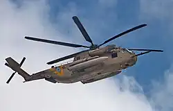 Sikorsky CH-53 114. peruti, letecká přehlídka ke dni nezávislosti, Tel Aviv, 26. dubna 2012