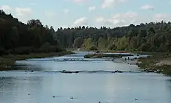 Řeka Isar u Mnichova-Thalkirchenu
