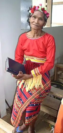 Žena z kmene Isnag v kroji