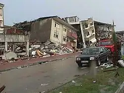 Zničené budovy v Izmitu.