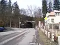 Podjezd silnice II/105 pod železniční tratí