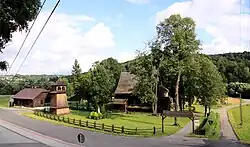 Kostel sv. Uršuly se zvonicí a varhanickým domem v Gosprzydowé