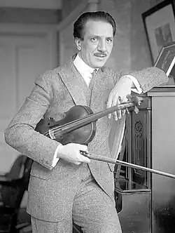 Jacques Thibaud (1880–1953) – Mickův profesor v Paříži na École de musique