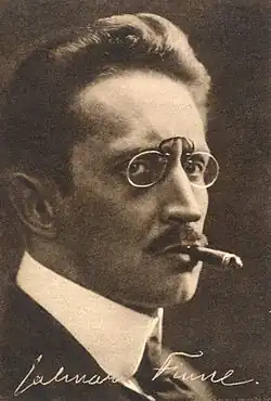 1920