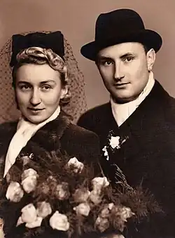 Svatební fotografie (prosinec 1939) Dagmar Křižanové, rozené Hasilíkové (1919–2015) a Jana Křižana (1915–1951)