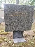 Symbolický náhrobek J. Musila na Čestném pohřebišti v Ďáblicích