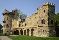 Pohled na Janův hrad od příjezdové cesty