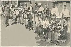 Výcvik japonských dětí v roce 1916