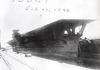 Ibuki 22. října 1946 v Sasebu čeká na sešrotování