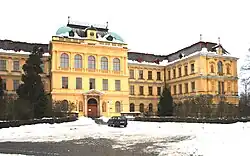 Jaroměř_ZŠ_Na_ostrově_1.jpg