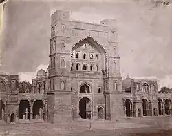 Mešita na historické fotografii