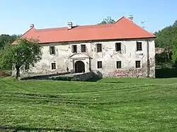 Jemniště, tvrz č. p. 18.jpg