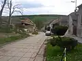 Část obce zvaná Úvoz, směrem k silnici do Netovic