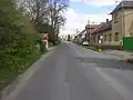Část obce zvaná Višňovka, podél silnice ke Knovízi