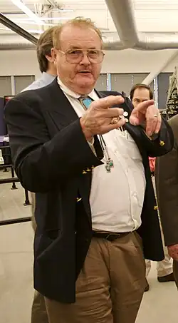 Jerry Pournelle na Stanford Singularity Summit v roce 2006