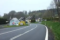 Domy ve vesnici Jesení