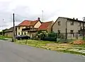 Hledíková ulice v horní části Osnice