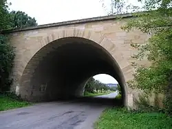 Silnice na Smolno, podjezd pod Hitlerovou dálnicí