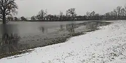 Rozlévání potoka Jezernice poblíž soutoku s řekou Bečvou