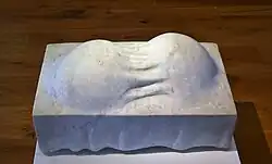 Velikonoce, carrarský mramor, (1983), Galerie hlavního města Prahy