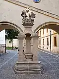 Jicin Valdstejnovo namesti Nejsv Trojice.jpg