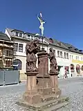 Jilemnice - sochy1.JPG