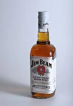 Jim Beam White Label – nejlevnější a nejprodávanější varianta