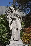 Jindřichův-Hradec-klášterní-kostel-svKateřiny2013socha-Jana-Nep.jpg