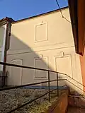 Jindřichův Hradec I - průčelí bývalého domu čp. 18 při Balbínově náměstí, resp. Dobrovského ulici (2).jpg
