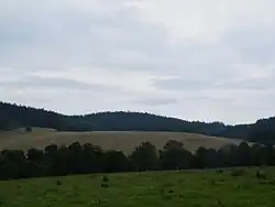 Vrch Jáchym z pohledu od lobendavského hřbitova
