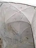 Klenba nad schodištěm, vedoucím na půdu